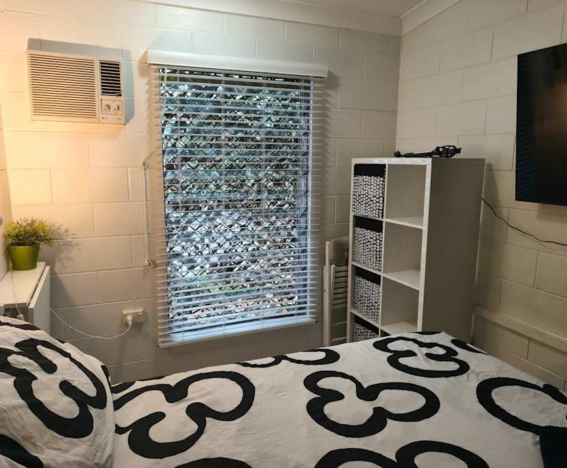 Furnished room in a flatshare