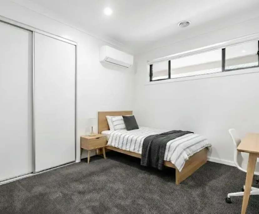 $225-275, Share-house, 3 rooms, Melton South VIC 3338, Melton South VIC 3338