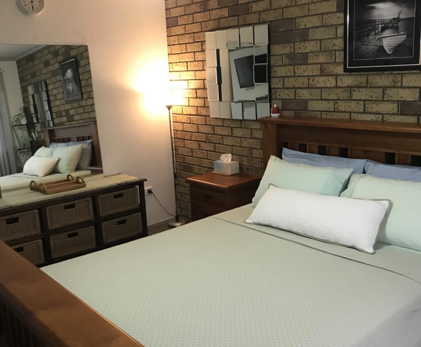 Furnished room in a flatshare