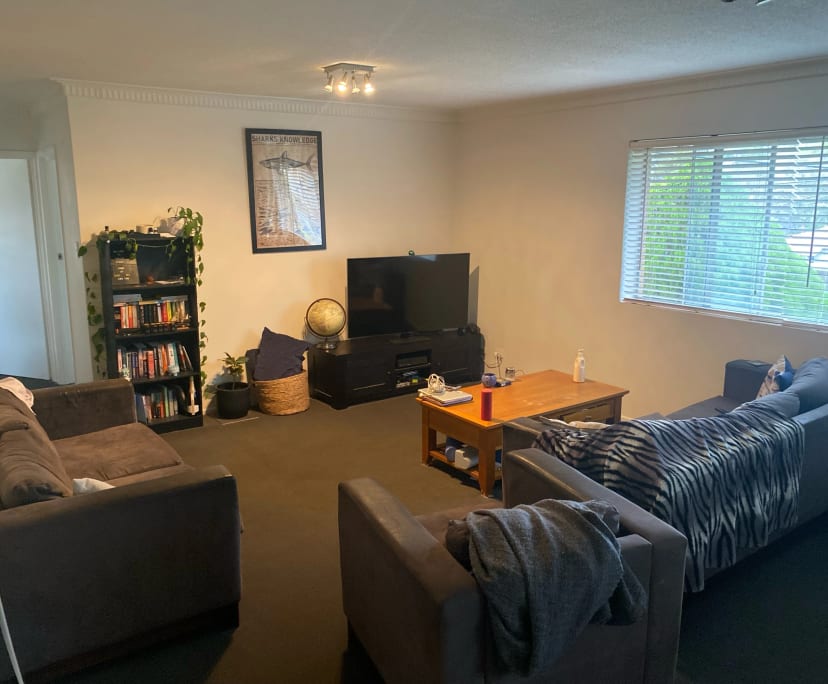 Unfurnished room in a flatshare