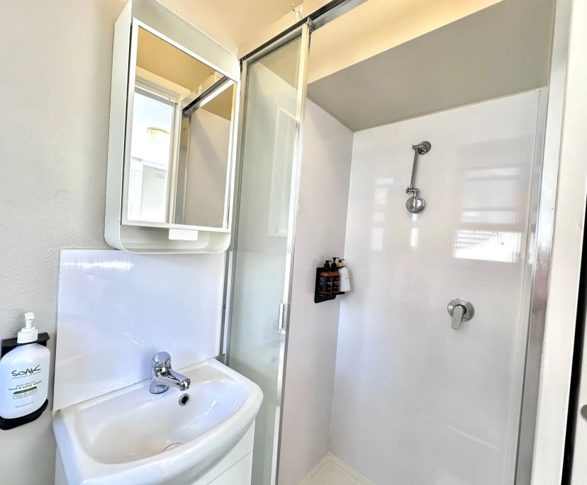 $700, Flatshare, 2 bathrooms, Potts Point NSW 2011