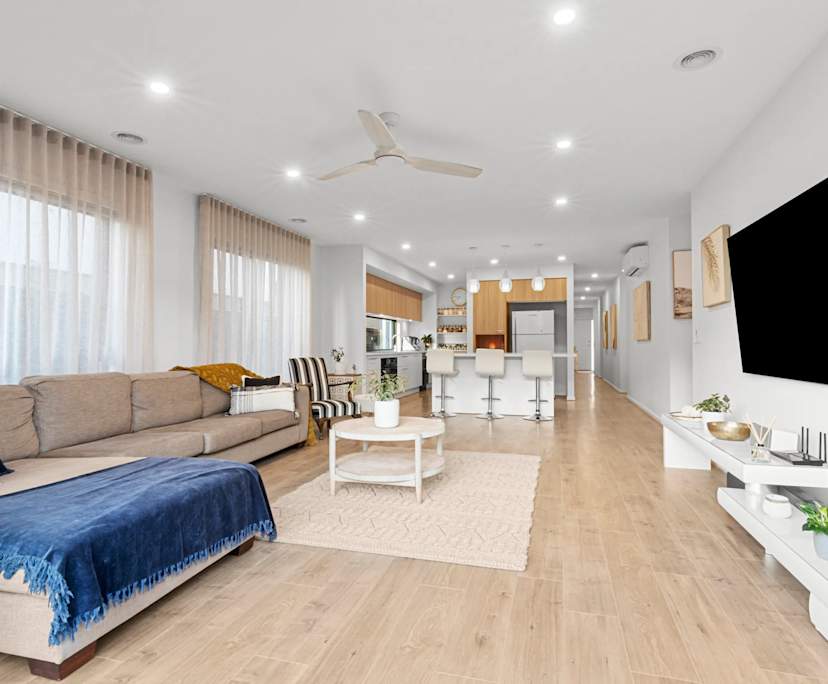 Furnished room with own bathroom