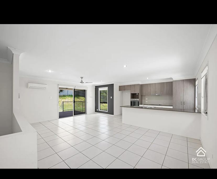 $350, Share-house, 4 bathrooms, Springfield Lakes QLD 4300