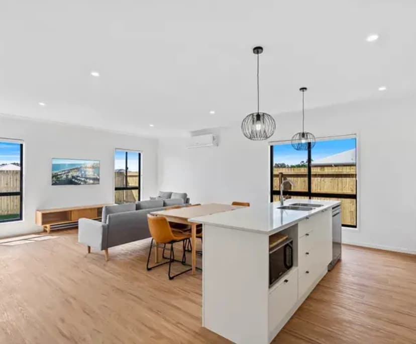 $310, Share-house, 3 bathrooms, Park Ridge QLD 4125