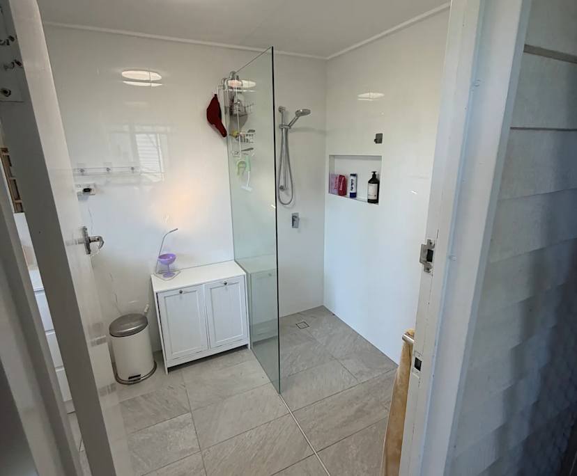 $335, Share-house, 2 bathrooms, Bardon QLD 4065