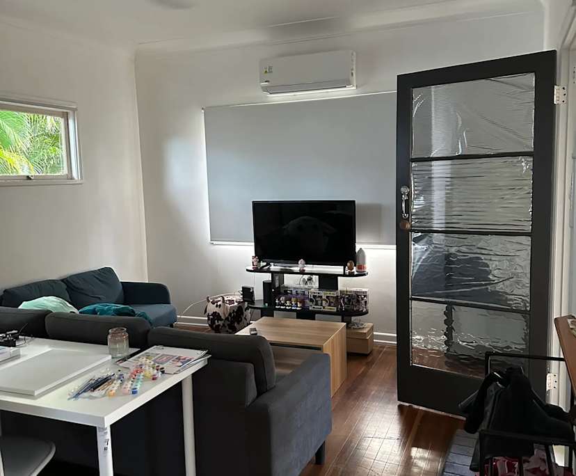 Unfurnished room in a share house