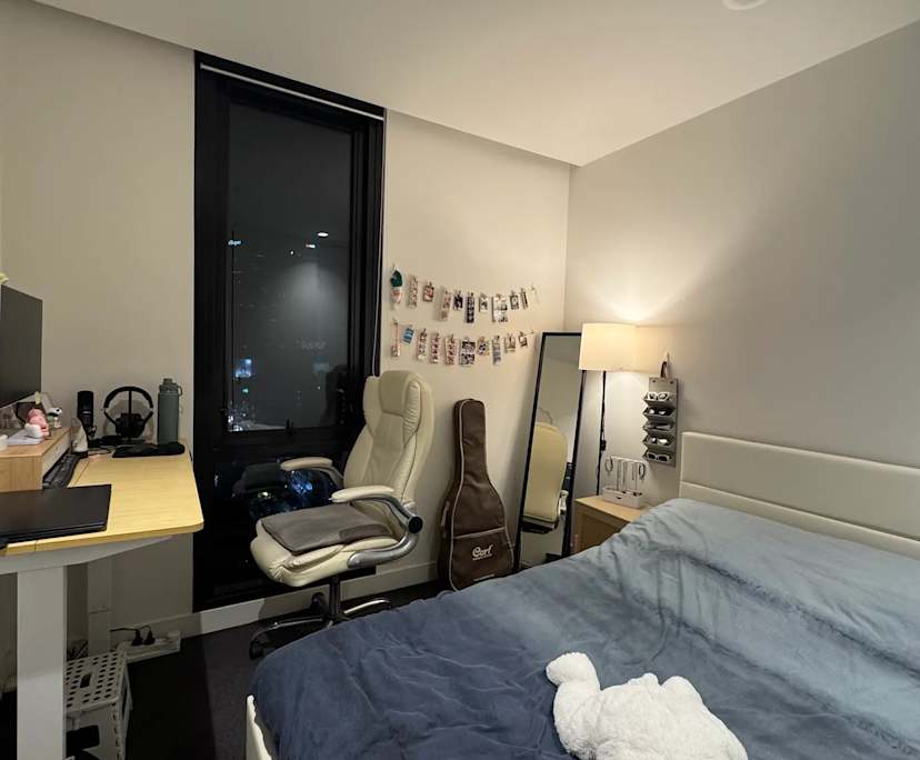 Unfurnished room in a flatshare