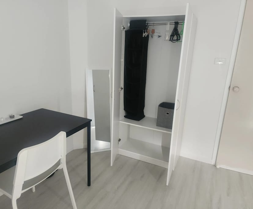 Furnished room in a share house