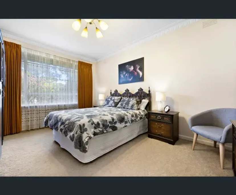 Room in a share house