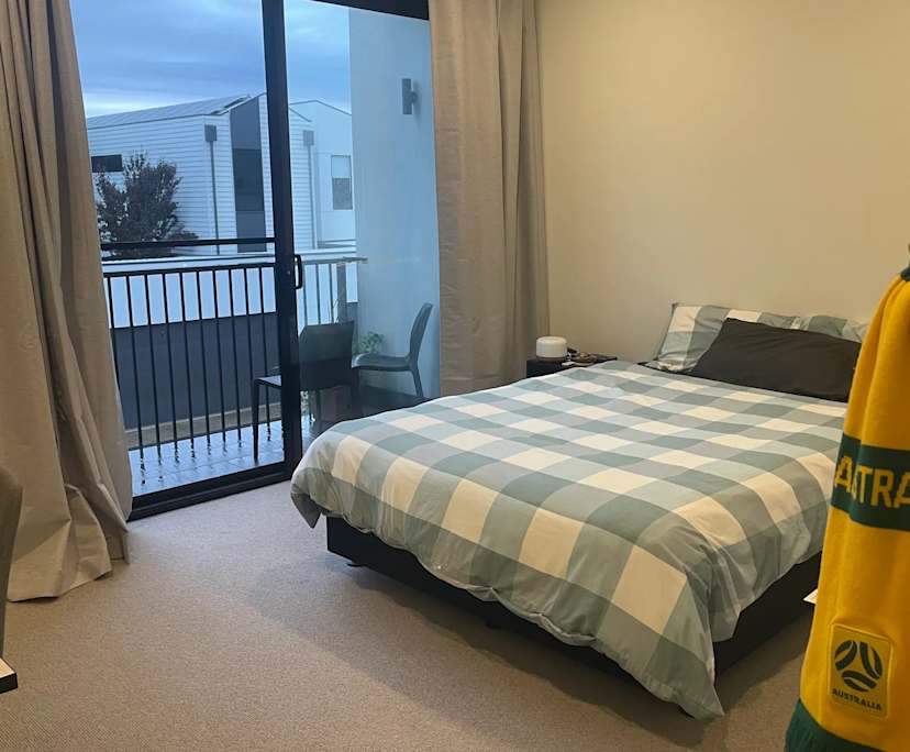 Furnished room with ensuite in a share house