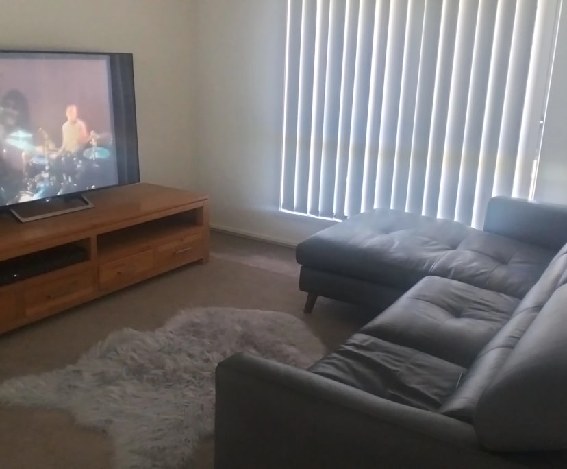 $280, Homestay, 4 bathrooms, Collingwood Park QLD 4301