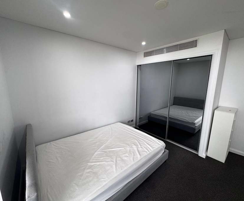 $1,700, Whole-property, 3 bathrooms, Mascot NSW 2020