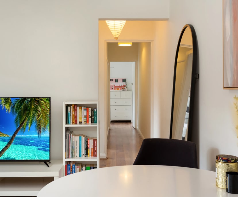 Furnished room in a flatshare