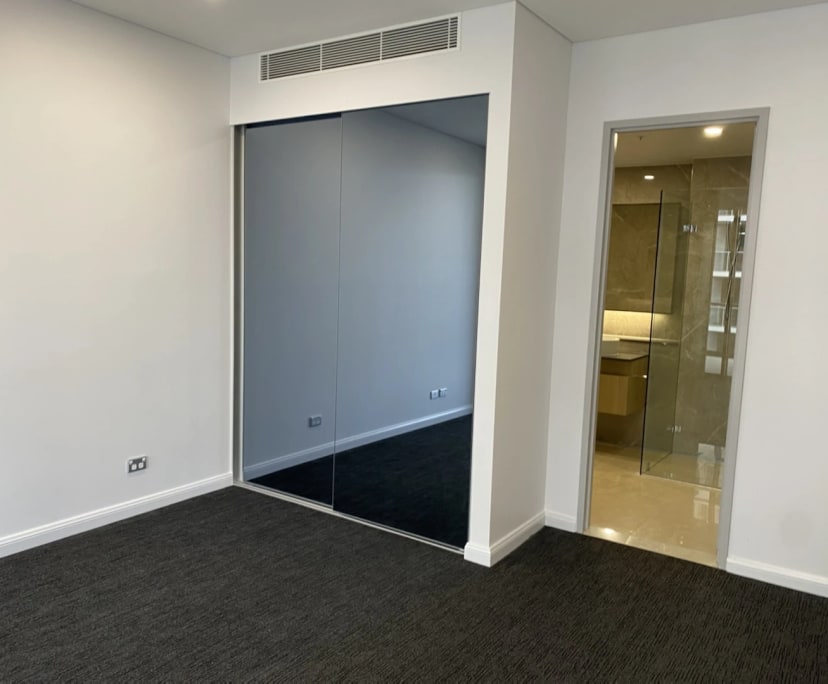 $370, Whole-property, 3 bathrooms, Mascot NSW 2020