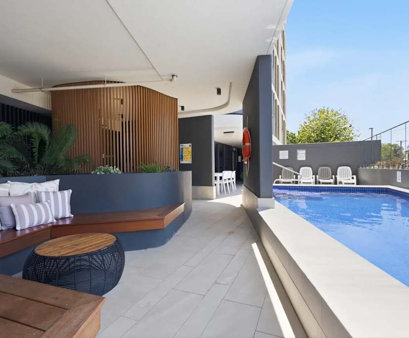 $440, Flatshare, 3 bathrooms, Labrador QLD 4215