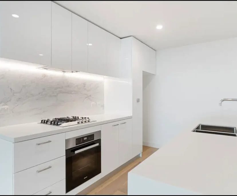 Furnished room with ensuite in a flatshare