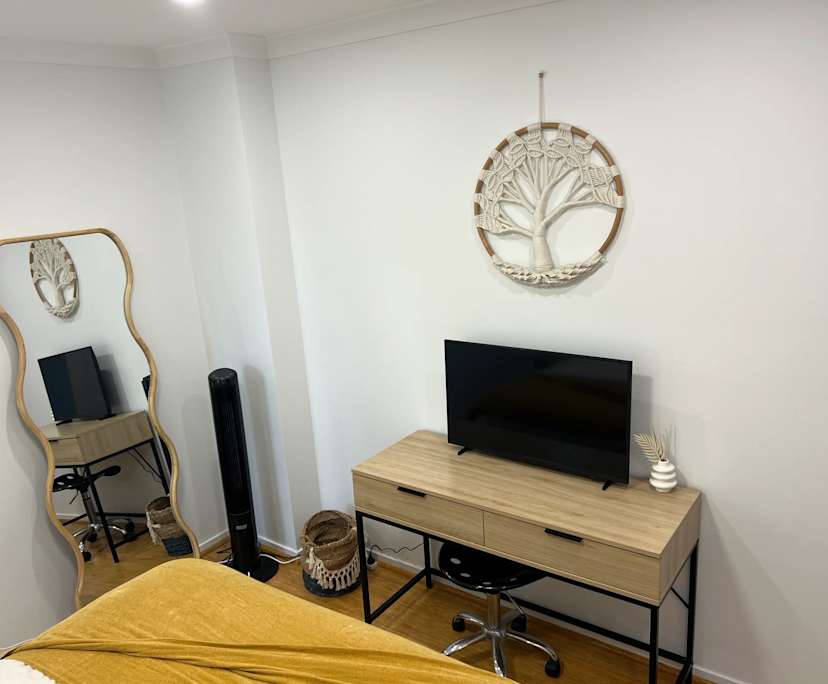 $340, Student-accommodation, 6 bathrooms, Molendinar QLD 4214