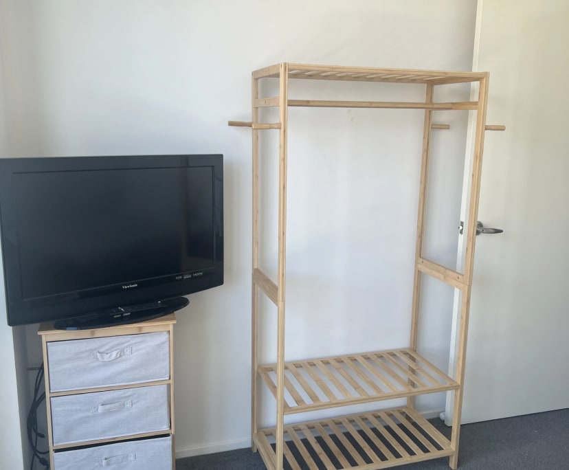 $350, Flatshare, 2 bathrooms, Spring Hill QLD 4000