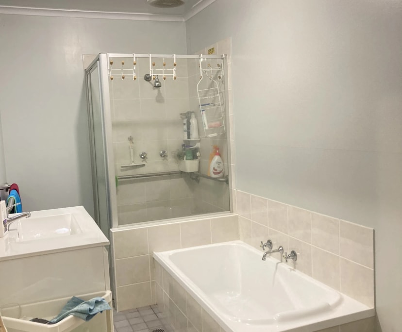 $240, Share-house, 3 bathrooms, Parkes NSW 2870