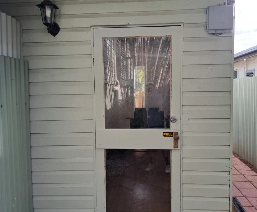 $375, Granny-flat, 1 bathroom, Hermit Park QLD 4812