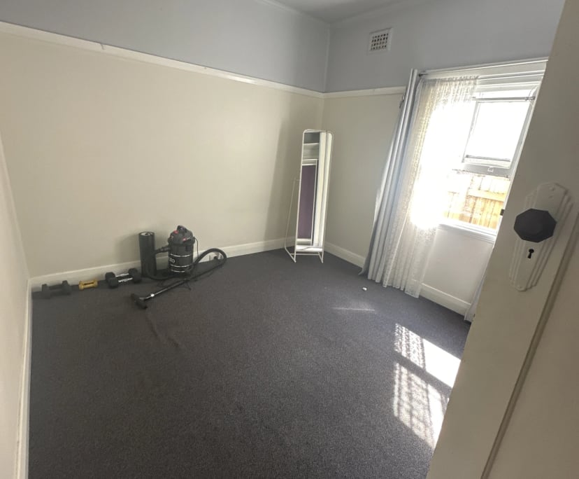 Unfurnished room in a share house