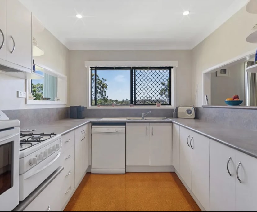 $250, Share-house, 3 bathrooms, Mount Gravatt East QLD 4122