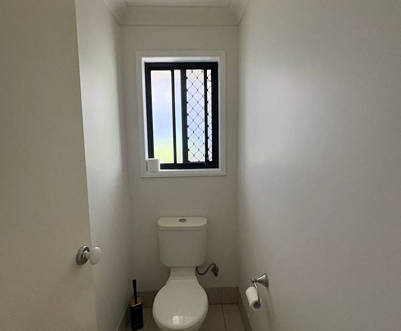 Unfurnished room with own bathroom