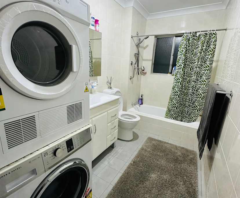 $370, Flatshare, 2 bathrooms, Lane Cove NSW 2066