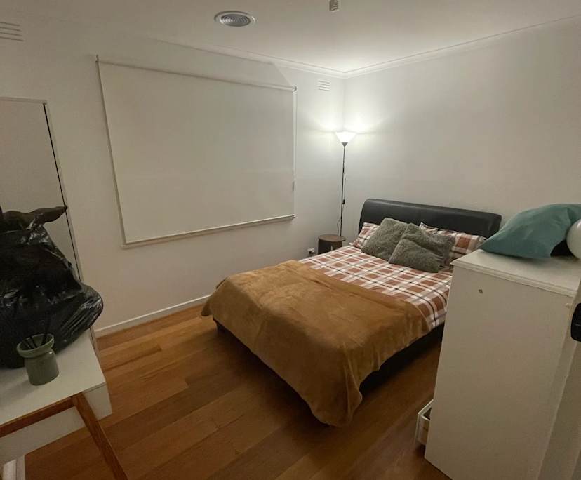 Room in a share house