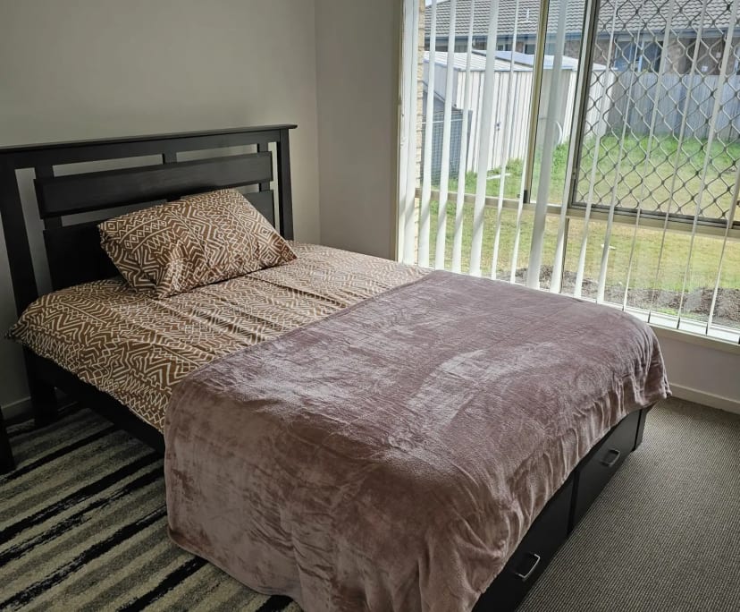 $220, Share-house, 5 bathrooms, Lowood QLD 4311