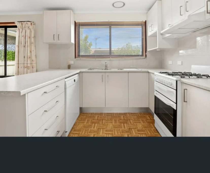 $300, Homestay, 3 bathrooms, Tootgarook VIC 3941