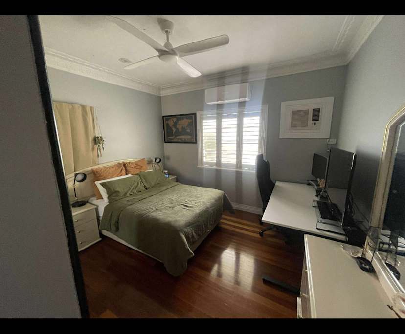 Unfurnished room in a share house