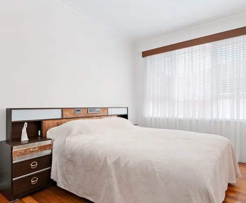 Room in a share house