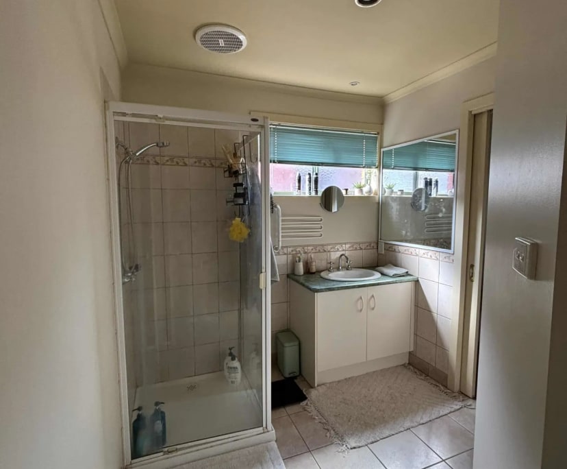 $175, Share-house, 2 bathrooms, Point Cook VIC 3030