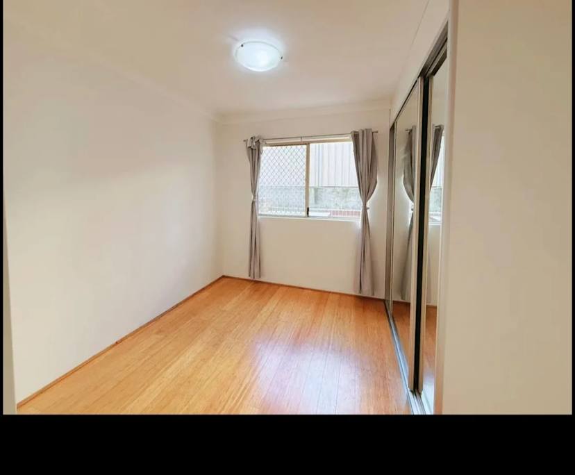 Unfurnished room with own bathroom