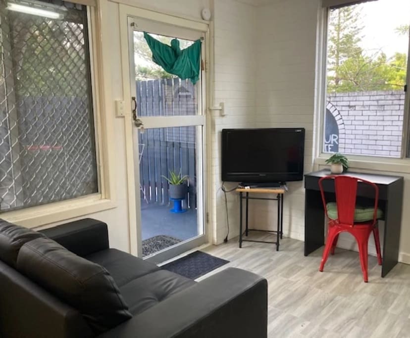 $550, 1-bed, 1 bathroom, Surfers Paradise QLD 4217
