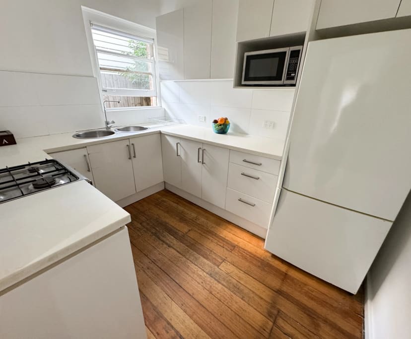 $950, Whole-property, 4 bathrooms, Balaclava VIC 3183