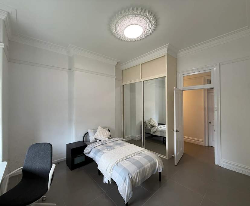Furnished room in a share house