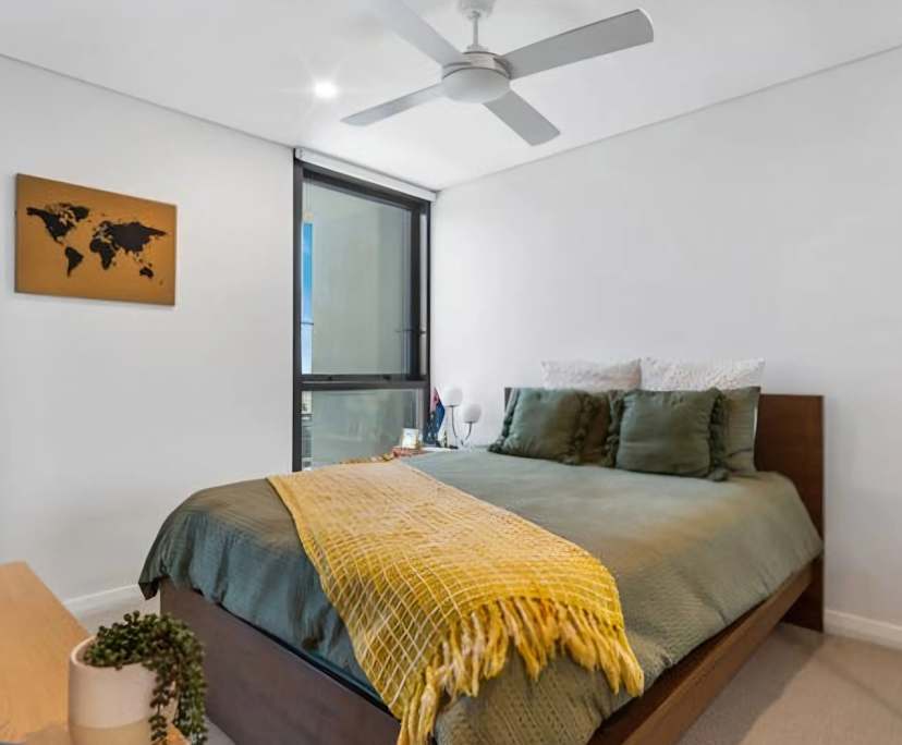 Furnished room with ensuite in a flatshare
