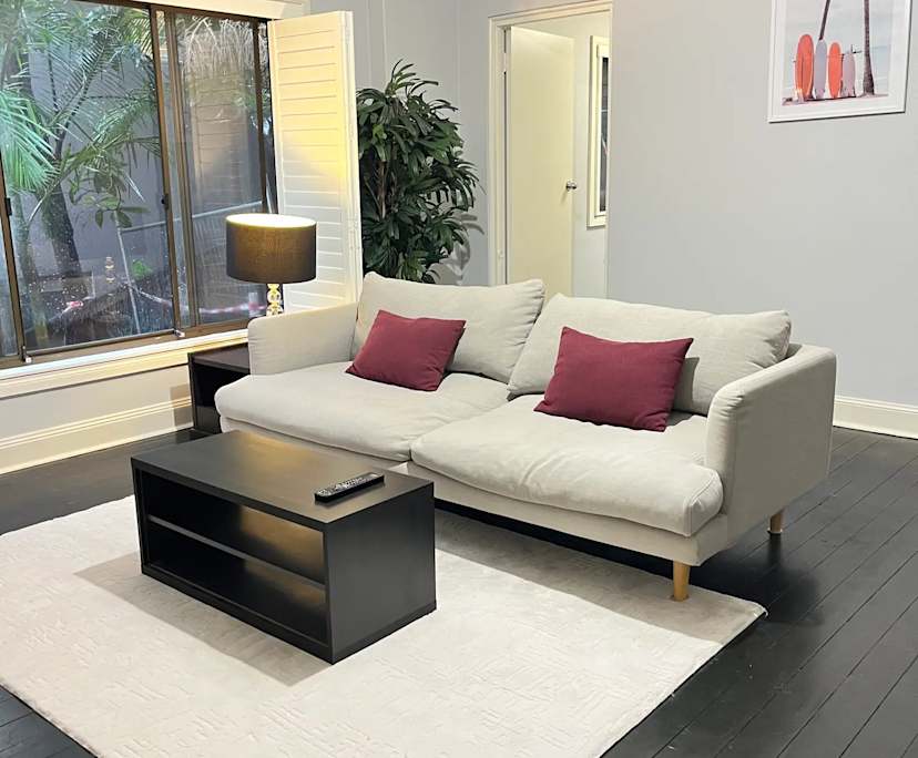 Whole property with 3 rooms for rent