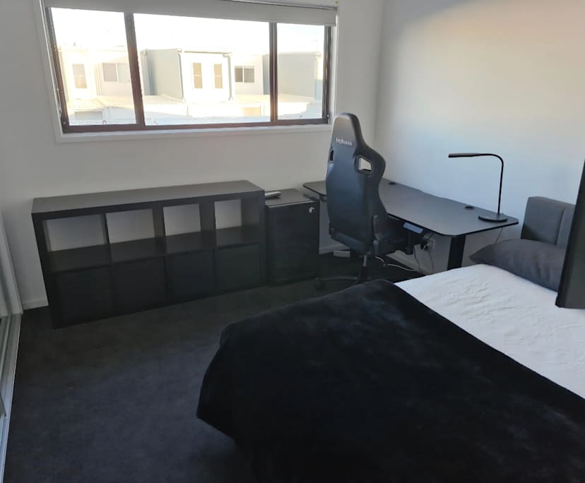 $300, Student-accommodation, 3 bathrooms, Nirimba QLD 4551