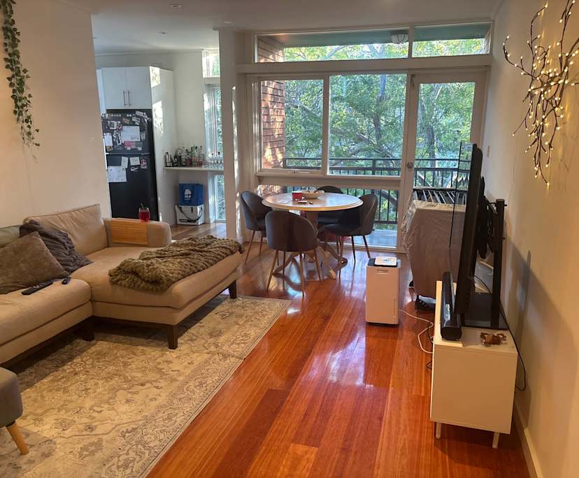 Room in a share house
