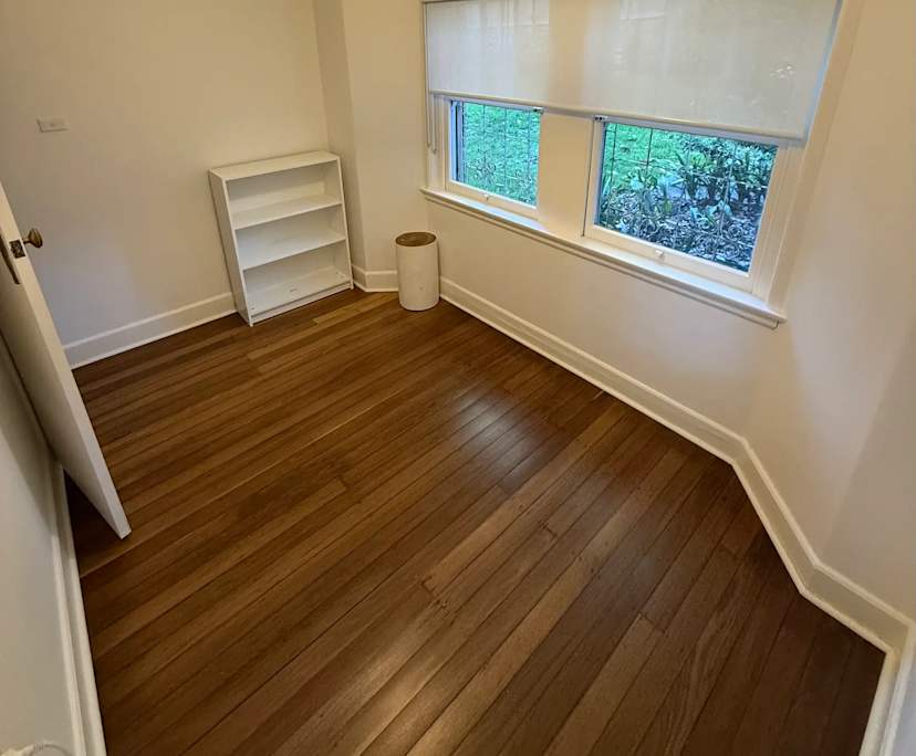 Unfurnished room in a flatshare