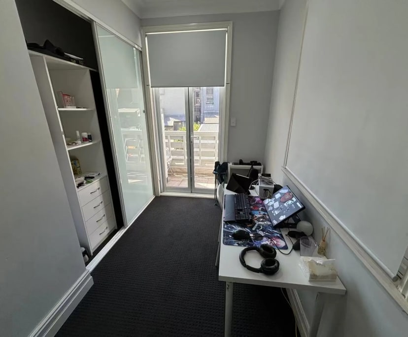 Room in a share house