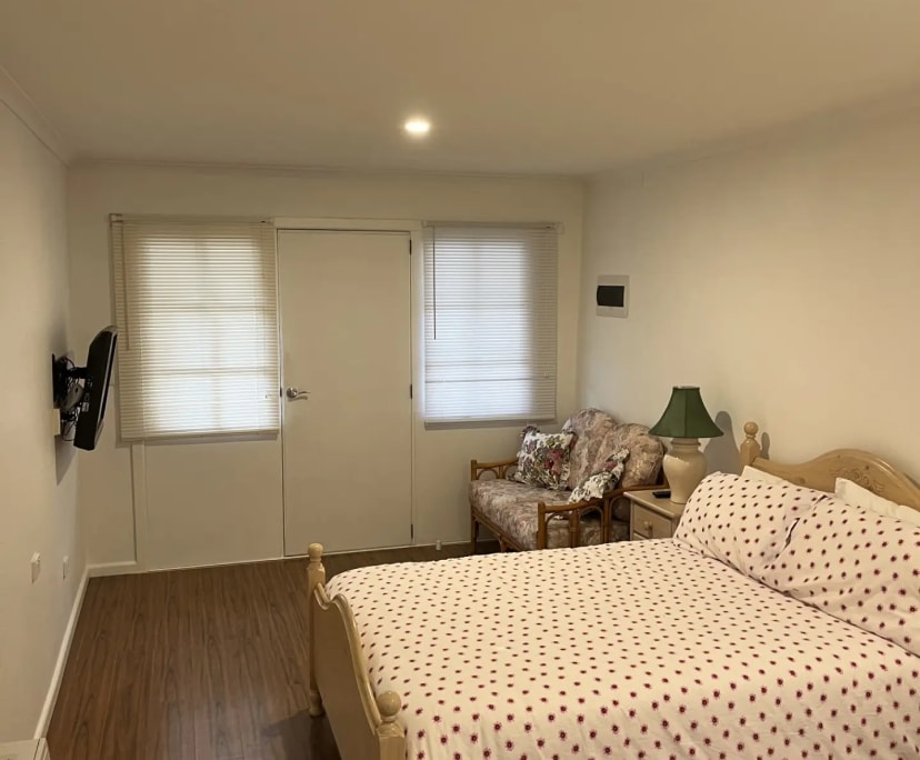 Granny Flat for Rent in Maffra, VIC 300, Furnishe...
