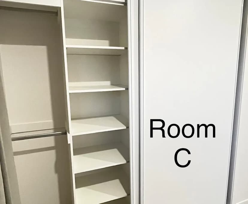 $320, Student-accommodation, 5 bathrooms, Upper Mount Gravatt QLD 4122