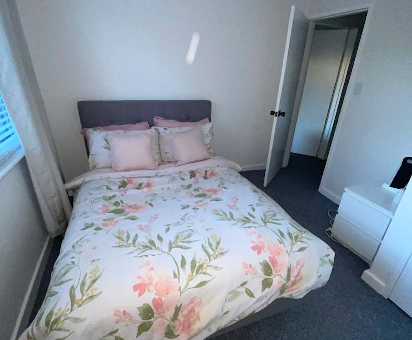 Room in a share house