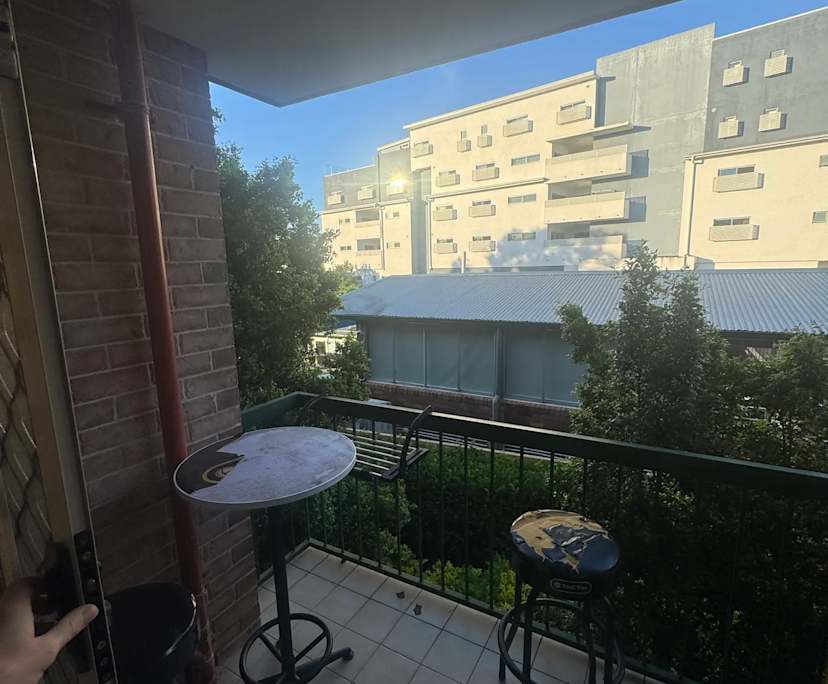 $250, Flatshare, 2 bathrooms, Indooroopilly QLD 4068