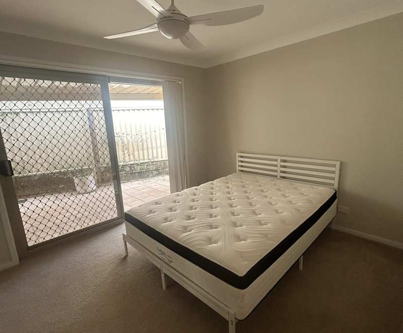 Unfurnished room in a share house