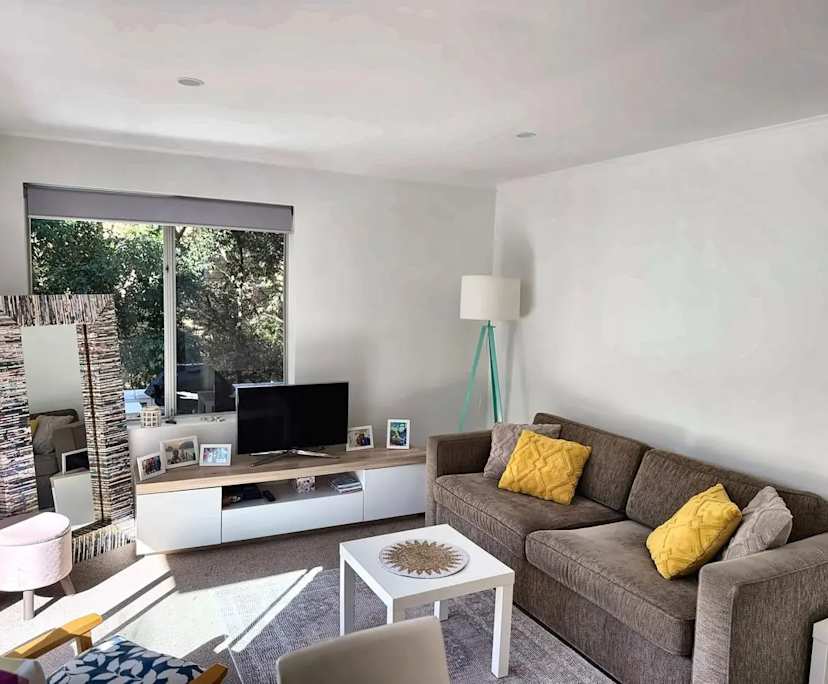 Whole property with 2 rooms for rent